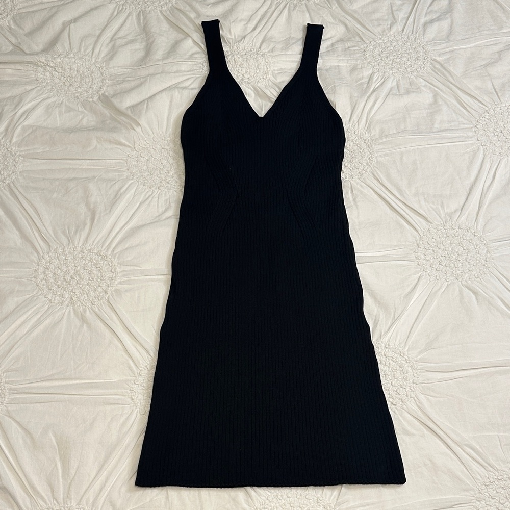 Divided Black Sleeveless Sweater Dress